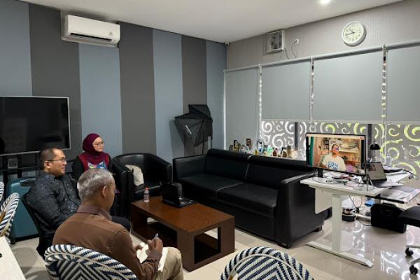 Gagasan menghadirkan skema perlindungan berbasis asuransi bagi seluruh alumni Universitas Indonesia (UI) mendapat sambutan positif dari pakar ekonomi, praktisi asuransi, hingga filantropis UI.