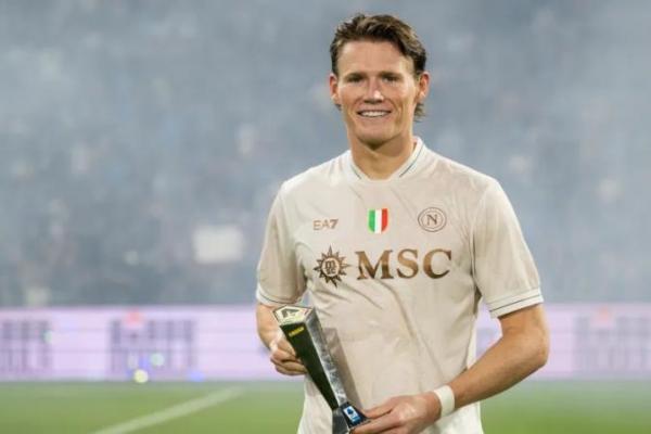 Scott McTominay kembali menunjukkan kualitasnya di Serie A ketika mencetak gol pembuka untuk Napoli ke gawang US Sassuolo pada Sabtu (23/8) malam.