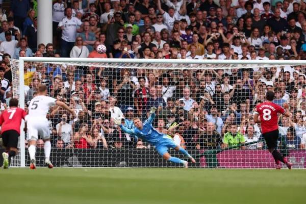 Bruno Fernandes gagal membawa Manchester United (MU) meraih kemenangan perdana di Liga Premier, usai ditahan imbang Fulham di Craven Cottage pada Minggu (24/8) malam.