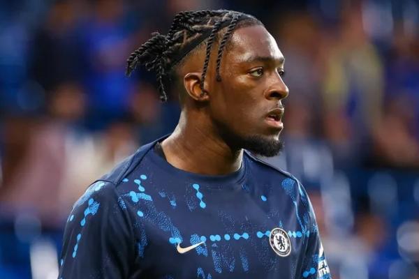 Bek Chelsea, Axel Disasi, dilaporkan muncul sebagai salah satu target transfer musim panas terbaru bagi AS Roma, pasca raksasa Italia gagal menggaet Garnacho