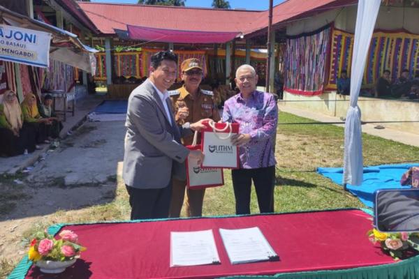 Universitas Muhammadiyah Prof. Dr. HAMKA (Uhamka) meluncurkan program hilirisasi hasil riset melalui agenda Kampus Berdampak dengan mengangkat tema `Teknologi Tepat Guna Alat Ekstraksi Gambir &amp; Minyak Atsiri`.