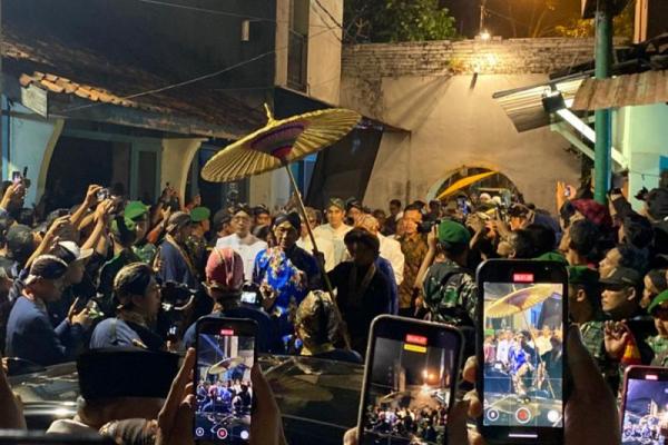 Jejak Banon adalah salah satu prosesi paling sakral di Keraton Yogyakarta yang hanya dilaksanakan setiap Tahun Dal, atau delapan tahun sekali, dalam kalender Jawa.