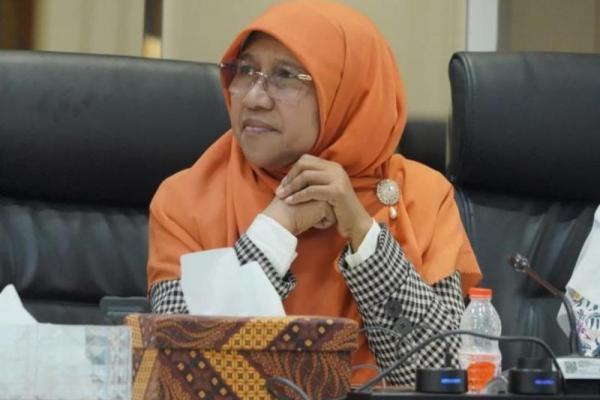 Kunjungan kerja spesifik Komisi V DPR RI ke AirNav Indonesia di Bandara Soekarno-Hatta hari ini merupakan langkah krusial untuk meninjau langsung sistem