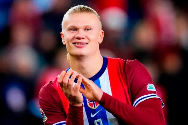 Haaland menjadi sosok vital pada keberhasilan Norwegia lolos ke Piala Dunia dengan berhasil mencetak sebanyak 16 gol dari delapan pertandingan