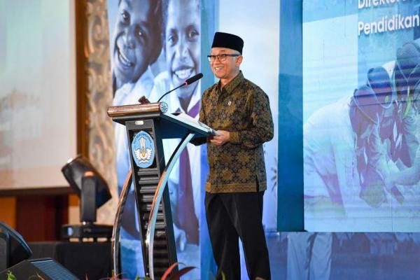 Kementerian Pendidikan Dasar dan Menengah (Kemdikdasmen) menyatakan bahwa transparansi Dana Bantuan Operasional Satuan Pendidikan (BOSP) dan validitas Data Pokok Pendidikan (Dapodik) menjadi fondasi pendidikan bermutu.