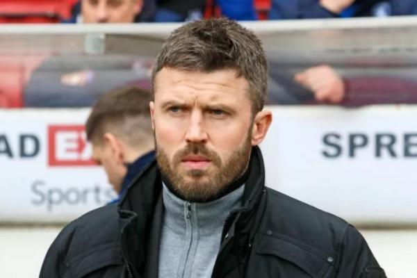 Mantan gelandang Inggris dan Manchester United, Michael Carrick, disebut menjadi kandidat terkuat untuk mengisi posisi pelatih sementara Setan Merah