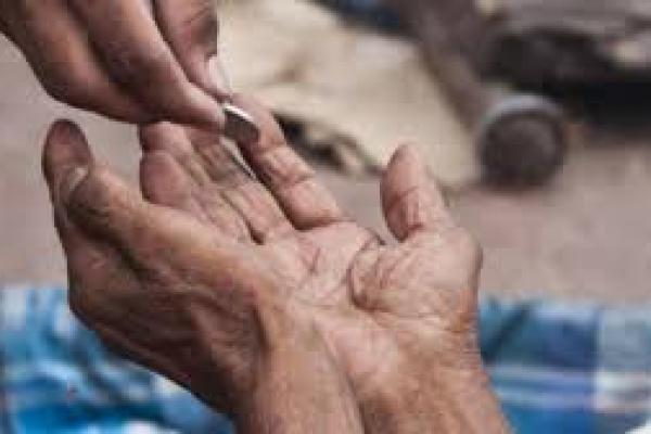 6 Keutamaan Bersedekah di Hari Jumat yang Sayang untuk Dilewatkan