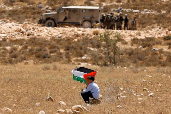 Israel melanjutkan operasi militer besar-besaran di seluruh Tepi Barat, dengan menahan puluhan orang menyusul insiden penembakan yang menewaskan empat warga