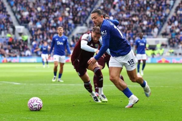 Winger pinjaman Everton, Jack Grealish, mengakui bahwa dia merupakan penyuka clubbing, dan sering kali lupa waktu saat sedang asyik dengan aktivitas malam tersebut.