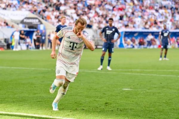 Harry Kane kembali mencetak sejarah dalam kemenangan telak Bayern Munich 4-0 atas Werder Bremen pada laga Bundesliga, Jumat malam
