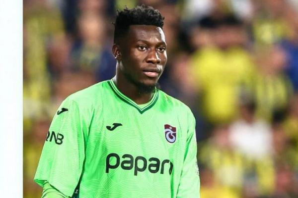 Masa depan Andre Onana kembali menjadi sorotan setelah muncul kabar bahwa kiper asal Kamerun tersebut berpeluang kembali memperkuat Inter Milan.