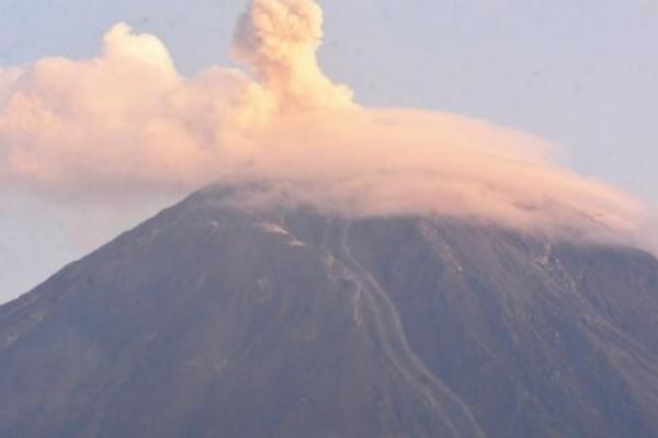 Bagi masyarakat Tengger yang tinggal di kawasan sekitar Semeru, gunung ini memiliki makna yang jauh melampaui fungsi geografisnya