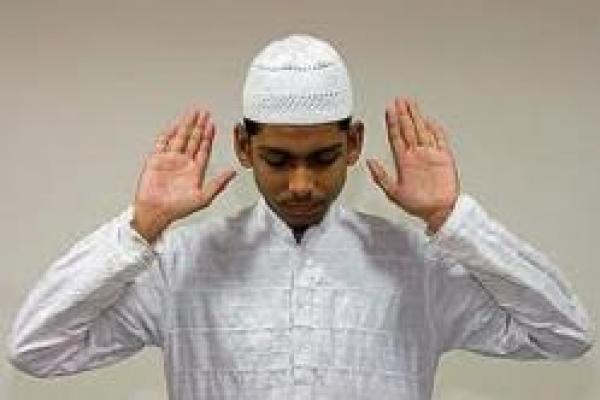 Tata Cara Sholat Taubat: Lengkap dengan Niat dan Doanya