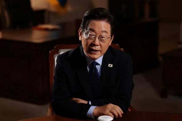 Kementerian Pertahanan Korea Selatan memasukkan aturan mengenai larangan bahan bakar nuklir yang ditujukan untuk menggerakkan kapal selam