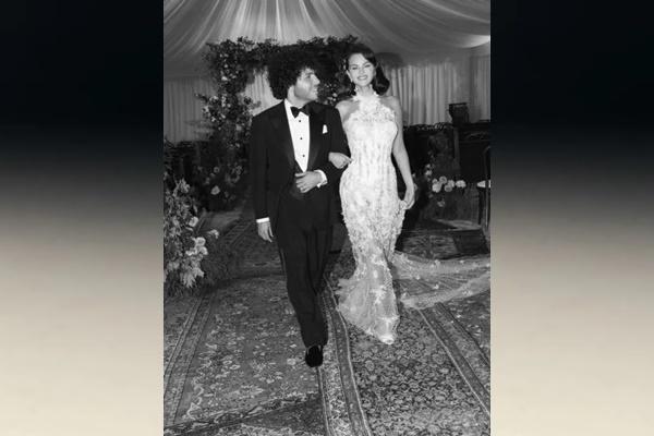Demi Pernikahan Impian Putri Disney dengan Benny Blanco, Selena Gomez Butuh Tiga Gaun Pengantin&nbsp;