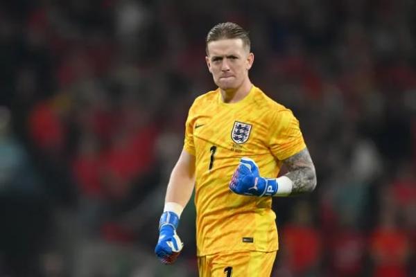 Penjaga gawang utama Everton, Jordan Pickford, kembali mencatatkan sejarah baru untuk Timnas Inggris, setelah membantu negara nya menang 2-0 atas Serbia