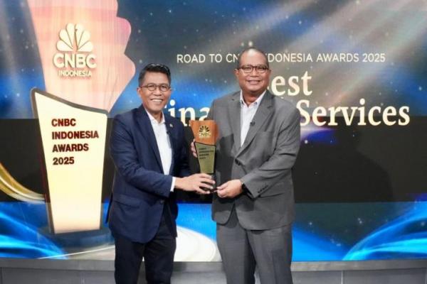 PNM kembali menorehkan prestasi di kancah nasional dengan meraih penghargaan Global Microfinance & Female Empowerment Award.