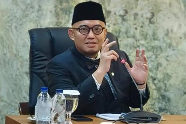 Wakil Menteri Haji dan Umrh (Wamenhaj) RI mengingatkan jajarannya untuk menghentikan praktik komersialisasi jemaah, menjadikan jemaah sebagai komoditas