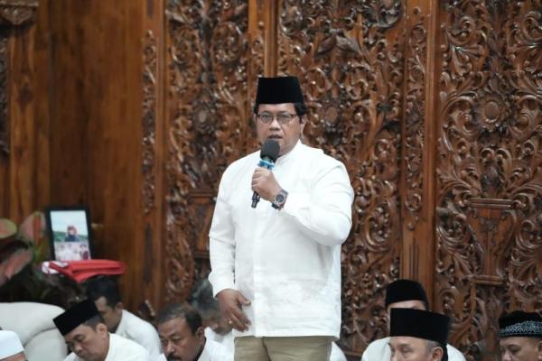 Wakil Menteri Transmigrasi (Wamentrans) Viva Yoga Mauladi turut tahlilan mengenang 7 hari kepergian almarhum (alm) Anggit Bima Wicaksana