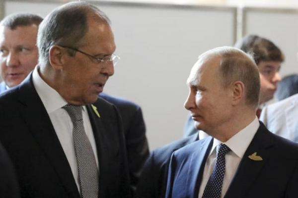 Kremlin menepis spekulasi bahwa Menteri Luar Negeri Rusia Sergei Lavrov tidak lagi disukai Vladimir Putin.