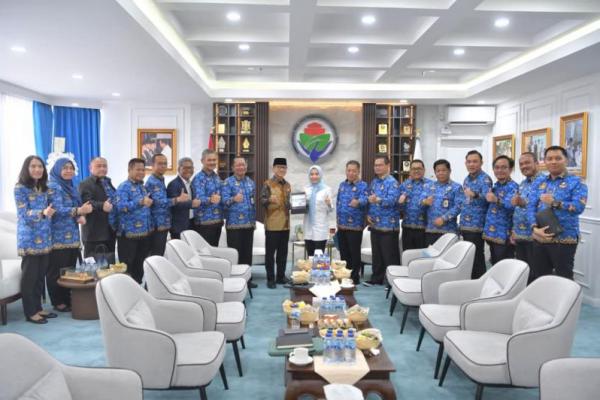 Kemendes PDT bersama Pemerintah Kabupaten Serang berkomitmen mempercepat sinergitas dan kolaborasi dalam membangun desa berbasis potensi lokal