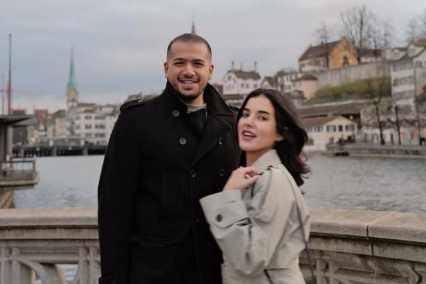 Beauty influencer Tasya Farasya dan suaminya, Ahmad Assegaf, resmi bercerai pada Rabu (12/11) setelah enam tahun menikah.