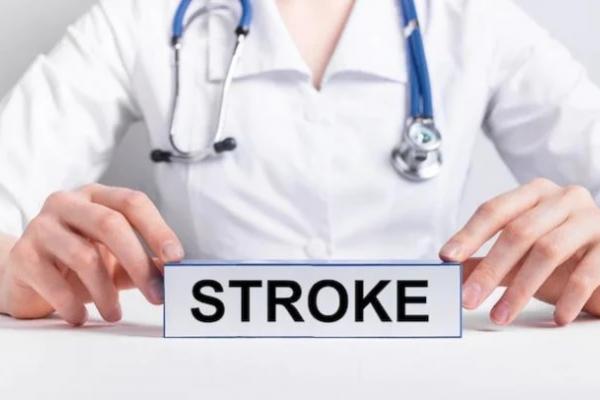 Daripada menunggu sampai stroke terjadi, kita harus mengendalikan faktor risiko ini sedini mungkin