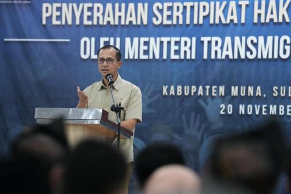 Menanti 16 tahun kepastian status tanah, akhirnya 402 transmigran di Muna terima SHM dari Kementerian Transmigrasi