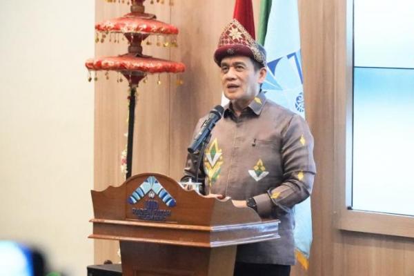 Wamenag menyampaikan intelektualisasi santri adalah agenda besar dalam penguatan pesantren yang saat ini tengah menjadi fokus Kemenag