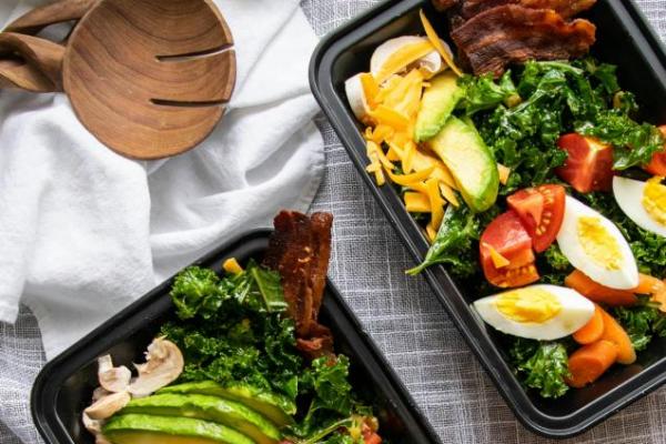 Tahun baru sering dimaknai sebagai momen tepat untuk memperbaiki kebiasaan hidup, termasuk pola makan.