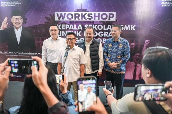 Menko PM A. Muhaimin Iskandar kumpulkan 507 kepala Sekolah Menengah Kejuruan (SMK) se-Jawa Barat untuk mempercepat program SMK Go Global