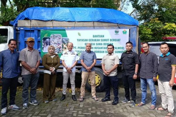 Kami dari Yayasan Sumatera Utara Bergiat, pada hari ini 2 Desember 2025 menyerahkan bantuan dari PT Perkebunan Nusantara 4 atau PT PalmCo.