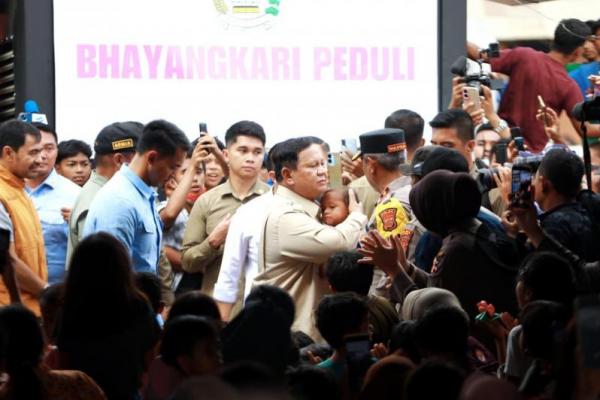 Kedatangan Presiden untuk melihat perkembangan penanganan bencana terutama di wilayah yang sebelumnya masih terisolir seperti Aceh Tamiang