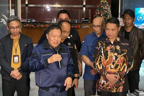 KPK menggelar OTT terkait perkara dugaan pemerasan terhadap warga negara asing (WNA) oleh oknum jaksa.