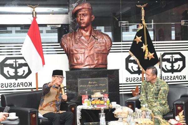Kopassus dinilai miliki integritas dan kredibilitas tinggi, sehingga lebih mudah diterima oleh masyarakat desa, termasuk sosialisasikan Asta Cita ke-6 Presiden