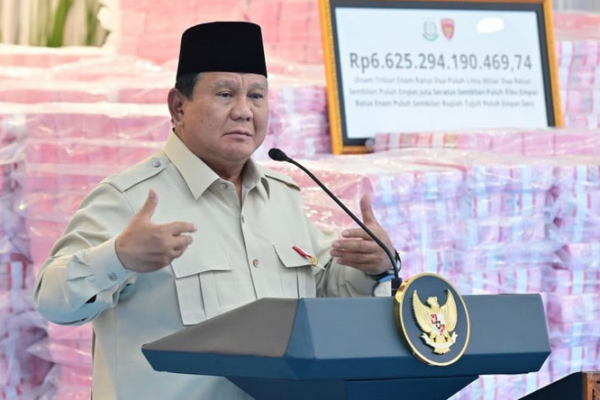 Harapannya, pemerintah dapat memanfaatkan momentum ini untuk mempertegas posisi Indonesia sebagai bangsa yang konsisten memperjuangkan perdamaian.