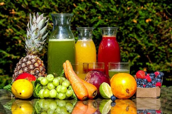 Buah kerap dijadikan pencuci mulut (dessert) alami yang tidak hanya menyegarkan rongga mulut setelah mengonsumsi makanan berat.