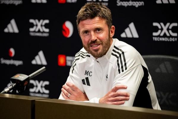 Pelatih sementara Manchester United, Michael Carrick, menegaskan kemenangan 2-0 atas Manchester City harus dijadikan tolok ukur penampilan tim ke depan.