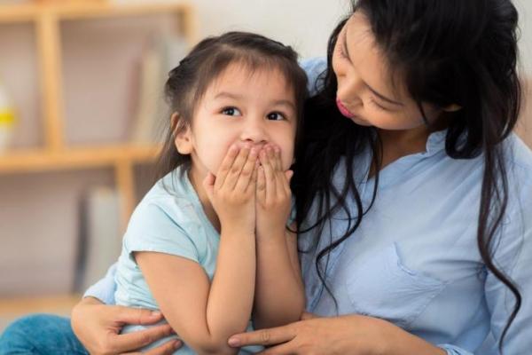 Mengenal Bahaya Eggshell Parenting bagi Mental Anak
