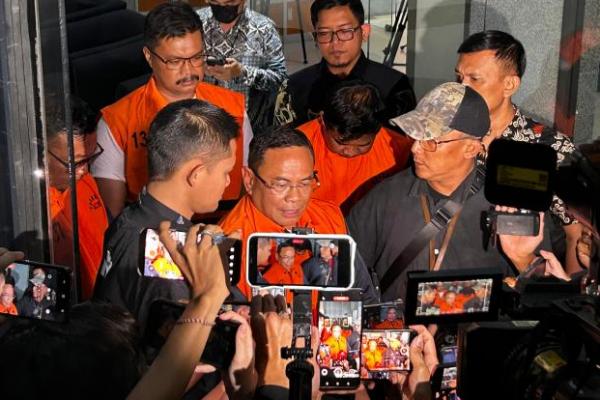 Pengadilan Tipikor Semarang menolak eksepsi Bupati nonaktif Pati Sudewo dalam perkara dugaan korupsi di DJP dan pengisian perangkat desa.