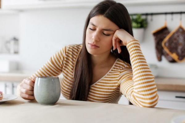 Kurang tidur tidak hanya membuat tubuh terasa lelah dan pikiran kurang fokus, tetapi juga diam-diam memengaruhi cara kita memilih makanan
