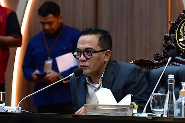 Baleg DPR RI mendorong percepatan pembahasan RUU Pengaturan Reforma Agraria untuk mengatasi konflik pertanahan yang berlarut akibat tumpang tindih regulasi.