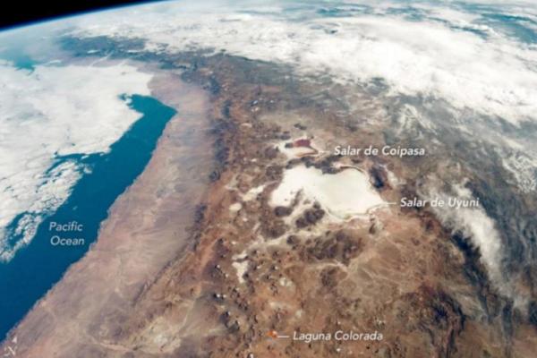 Permintaan global terhadap lithium terus melonjak seiring percepatan transisi energi dan meningkatnya produksi kendaraan listrik.