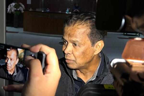KPK beralasan bahwa Fuad masih berstatus sebagai saksi dalam kasus dugaan korupsi terkait kuota haji tambahan untuk penyelenggaraan ibadah haji tahun 2024.