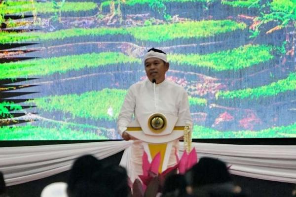 Pemerintah Provinsi Jawa Barat memberikan insentif berupa diskon pembayaran pajak kendaraan bermotor (PKB) tahunan sebesar 10 persen bagi pemilik kendaraan.