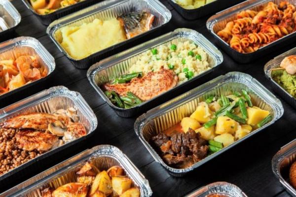 Islam mengajarkan umatnya untuk menjalani kehidupan secara seimbang, termasuk dalam urusan makan dan minum.