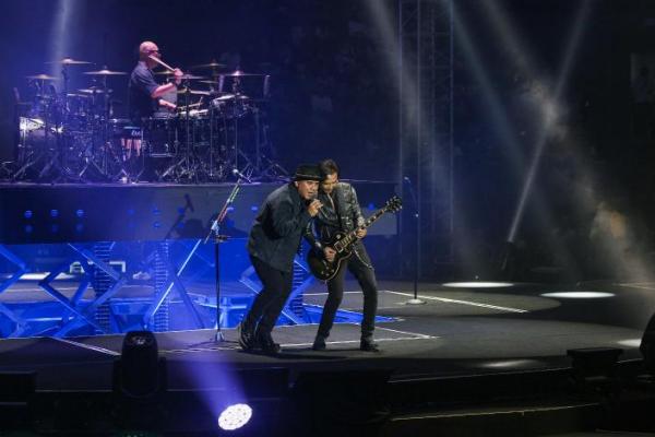 Konser Dua Delapan Padi Reborn membawa ribuan penonton terbawa dalam suasana