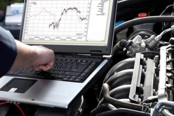 Berikut tujuh alasan mengapa mobil tanpa banyak sensor masih menjadi favorit para mekanik hingga hari ini.