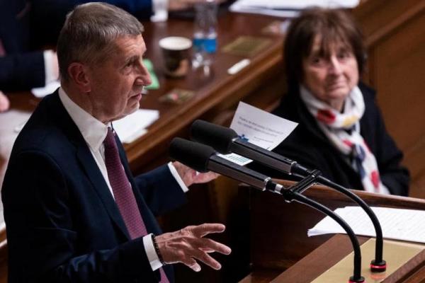 Perdana Menteri Republik Ceko Andrej Babis mendukung larangan penggunaan media sosial bagi anak-anak di bawah usia 15 tahun