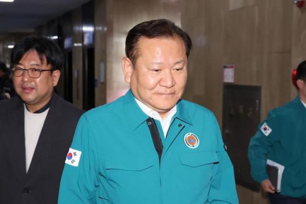 Pengadilan Korea Selatan pada Kamis (12/2) menjatuhkan hukuman tujuh tahun penjara kepada mantan Menteri Dalam Negeri Lee Sang-min